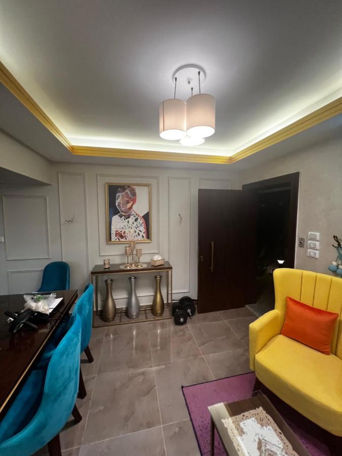 Luxury Flat With Garden And Private Entrance شقة فاخرة بحديقة و مدخل خاص Каир Экстерьер фото