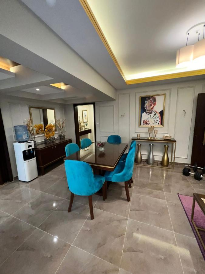 Luxury Flat With Garden And Private Entrance شقة فاخرة بحديقة و مدخل خاص Каир Экстерьер фото