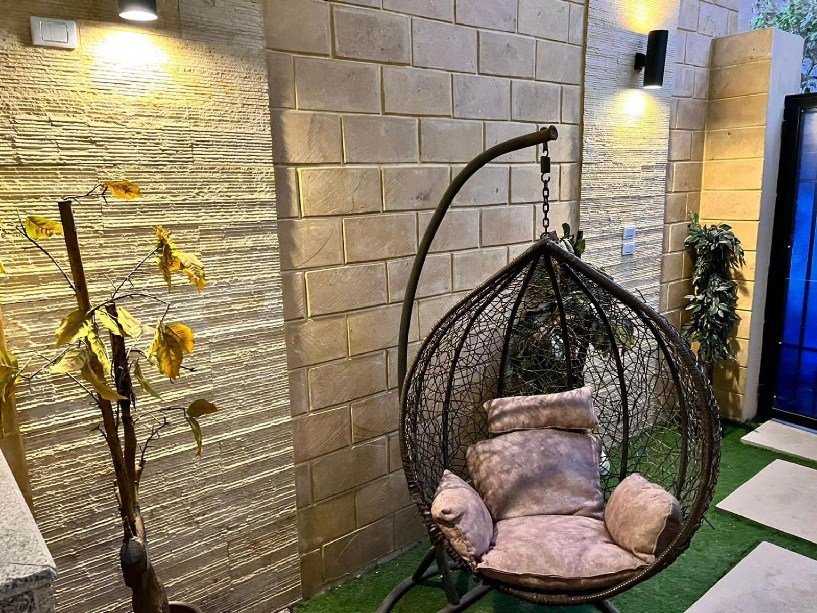 Luxury Flat With Garden And Private Entrance شقة فاخرة بحديقة و مدخل خاص Каир Экстерьер фото